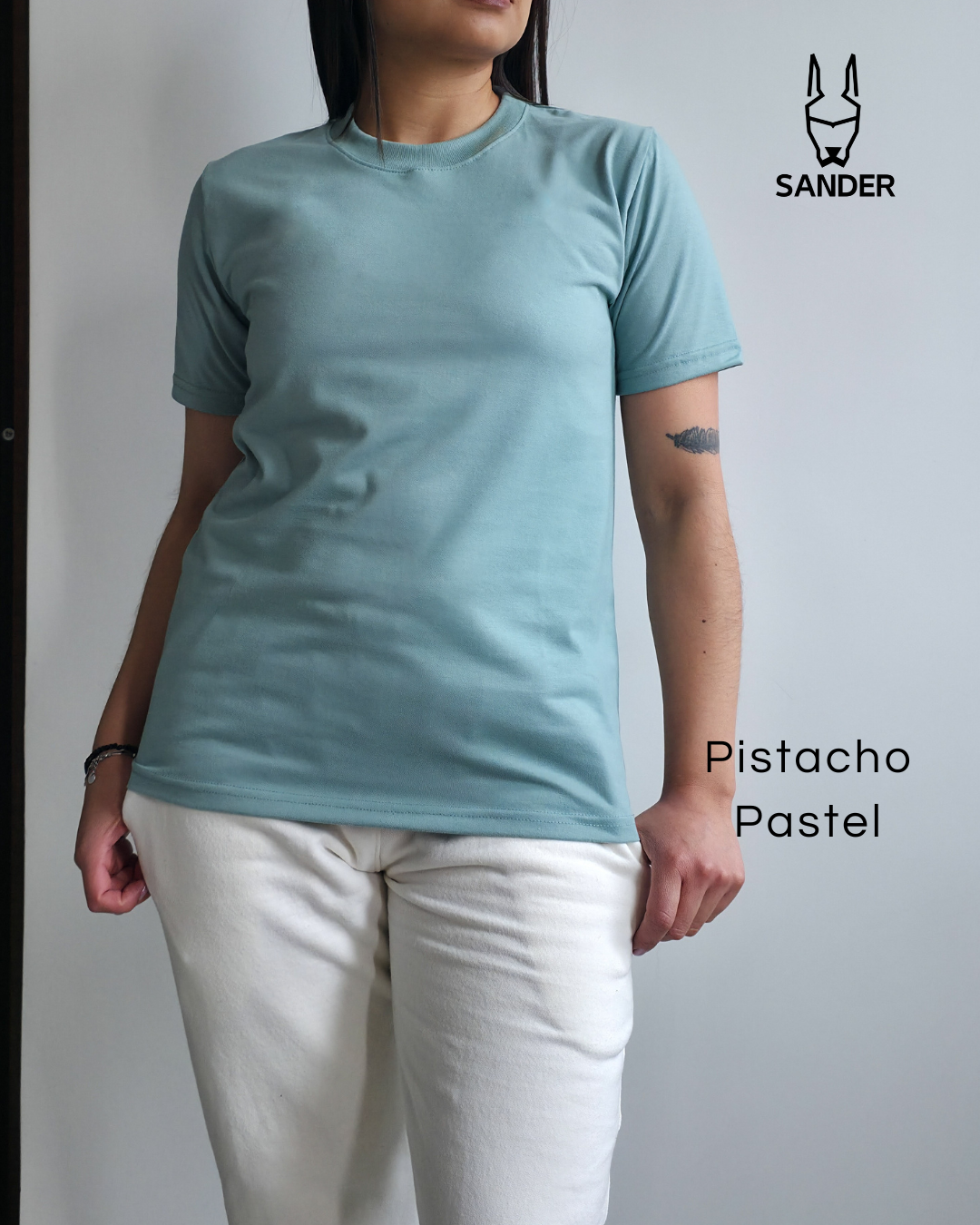 Camiseta Básica - Mujer